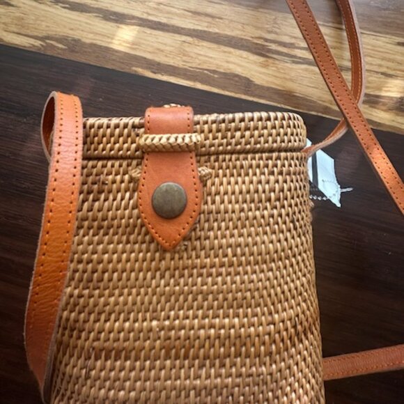 Bali Cross Body Bucket Bag - Picture 2 of 12